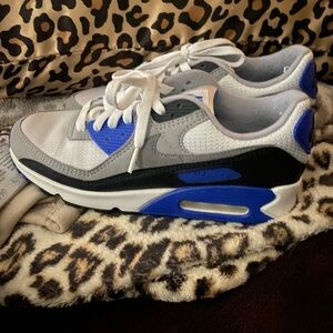 Women Nike Air Max size 8.5